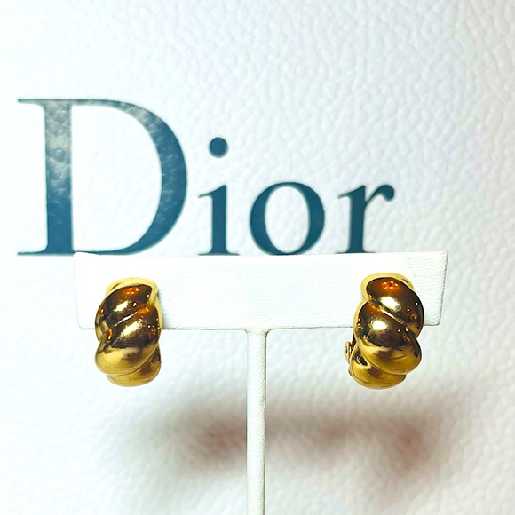 VTG DIOR Classic Gold Croissant/Shrimp Earrings - Picture 7 of 7